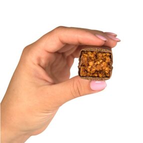 Шоколадный батончик без сахара "QWIKLER" - Орех в карамели Bombbar